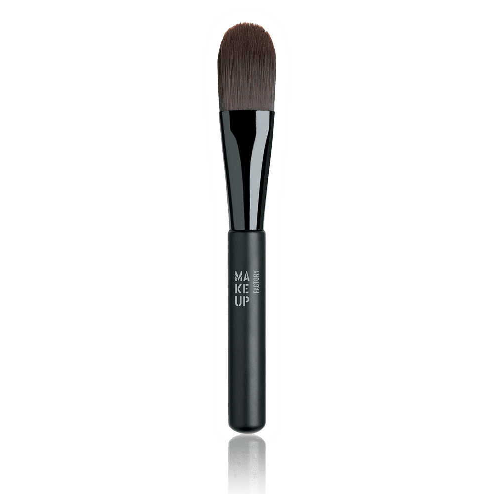 Make up Factory Foundation Brush